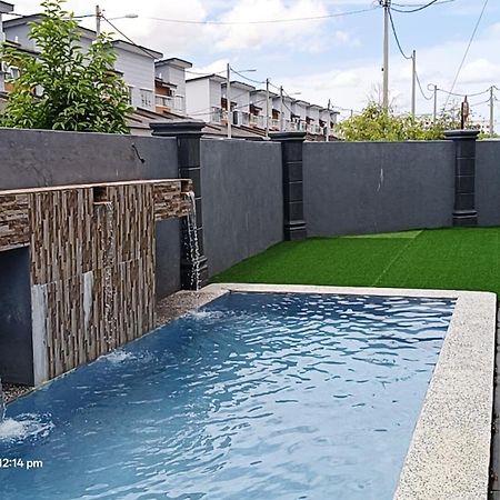 Rania Homestay With Private Pool Seri Iskandar Perak Near Utp Uitm Kampong Bota Road Buitenkant foto