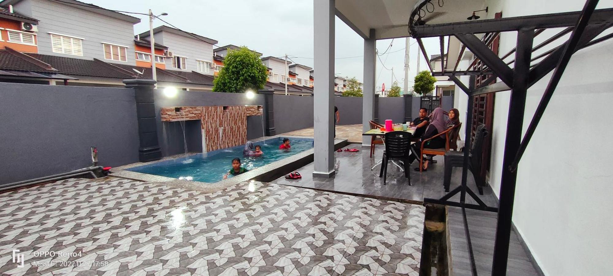 Rania Homestay With Private Pool Seri Iskandar Perak Near Utp Uitm Kampong Bota Road Buitenkant foto